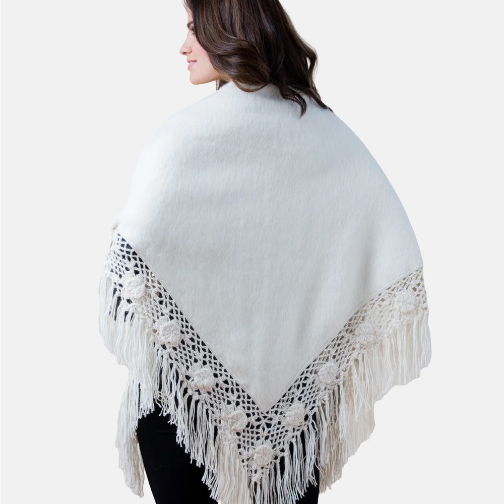 100% Alpaca Triangle Shawl Peruvian Link
